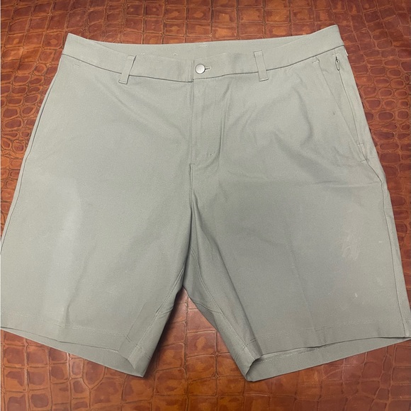 Men's Gray Shorts - Picture 1 of 3